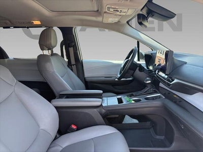 2025 Toyota Sienna XLE