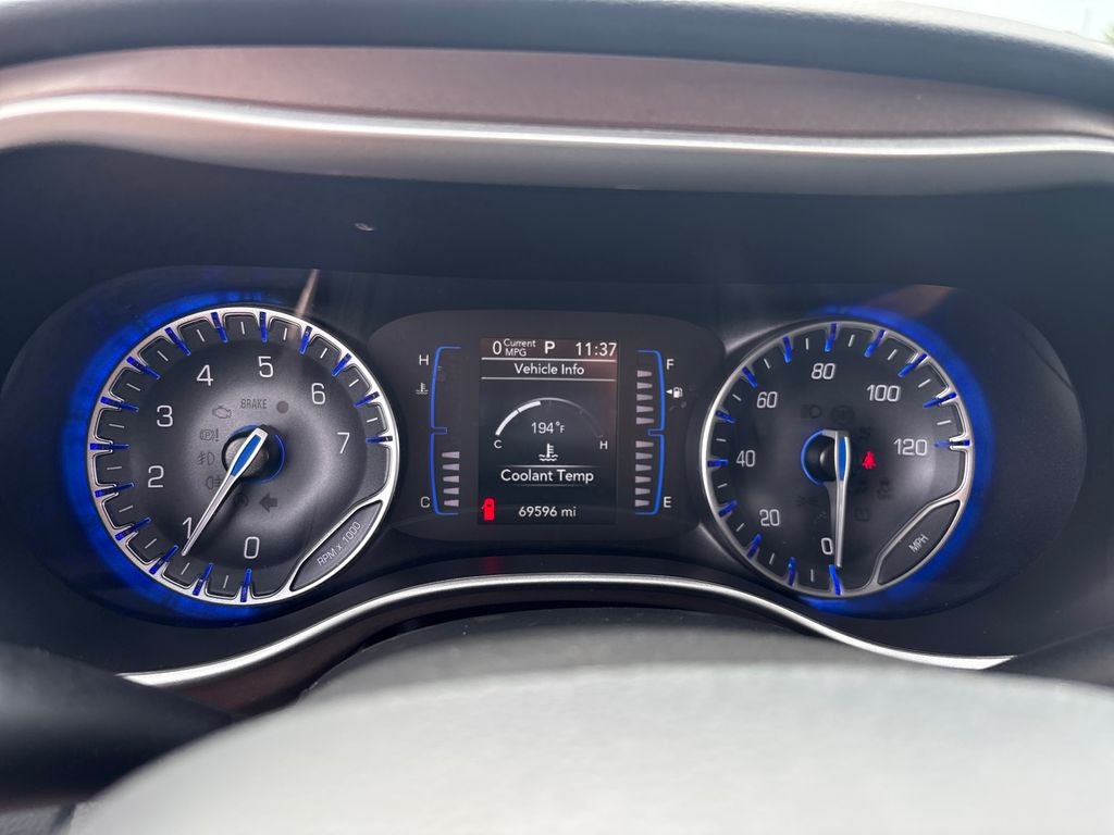 2023 Chrysler Voyager LX