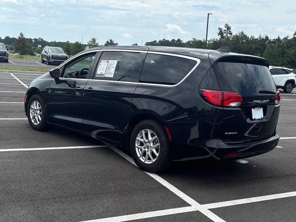2023 Chrysler Voyager LX