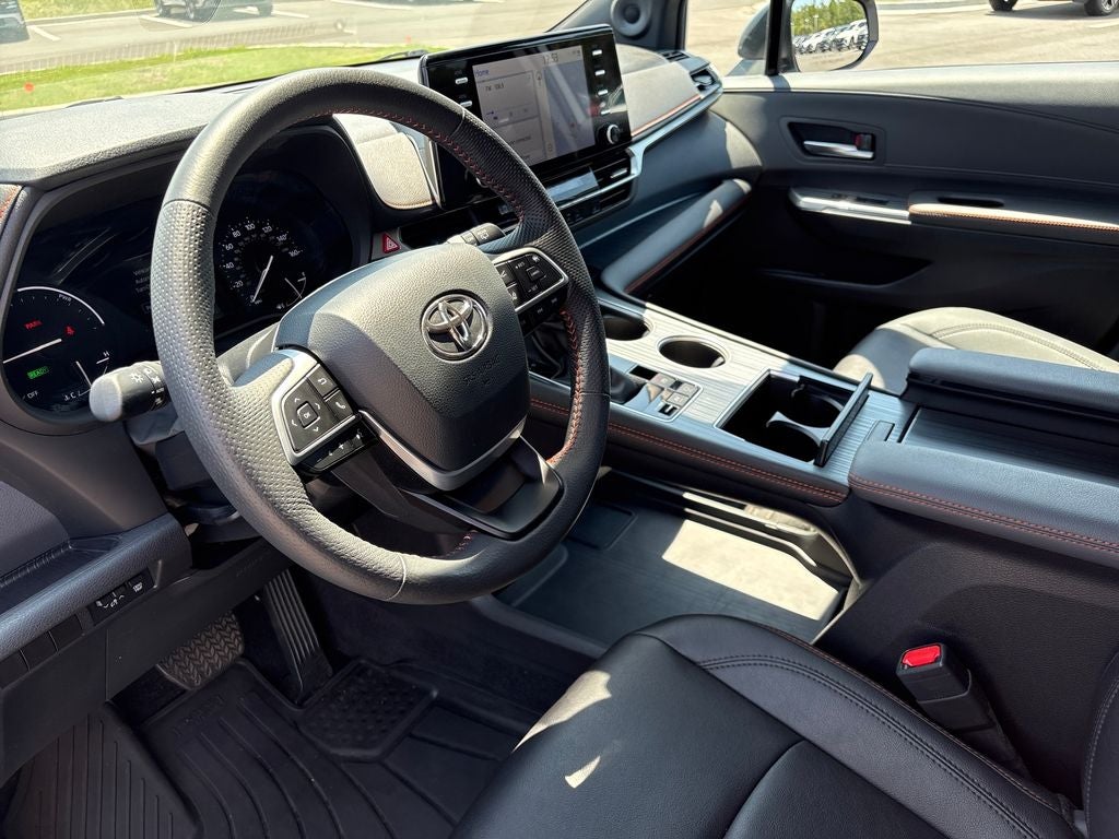 2024 Toyota Sienna XSE 7 Passenger