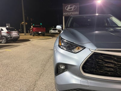 2022 Toyota Highlander LE