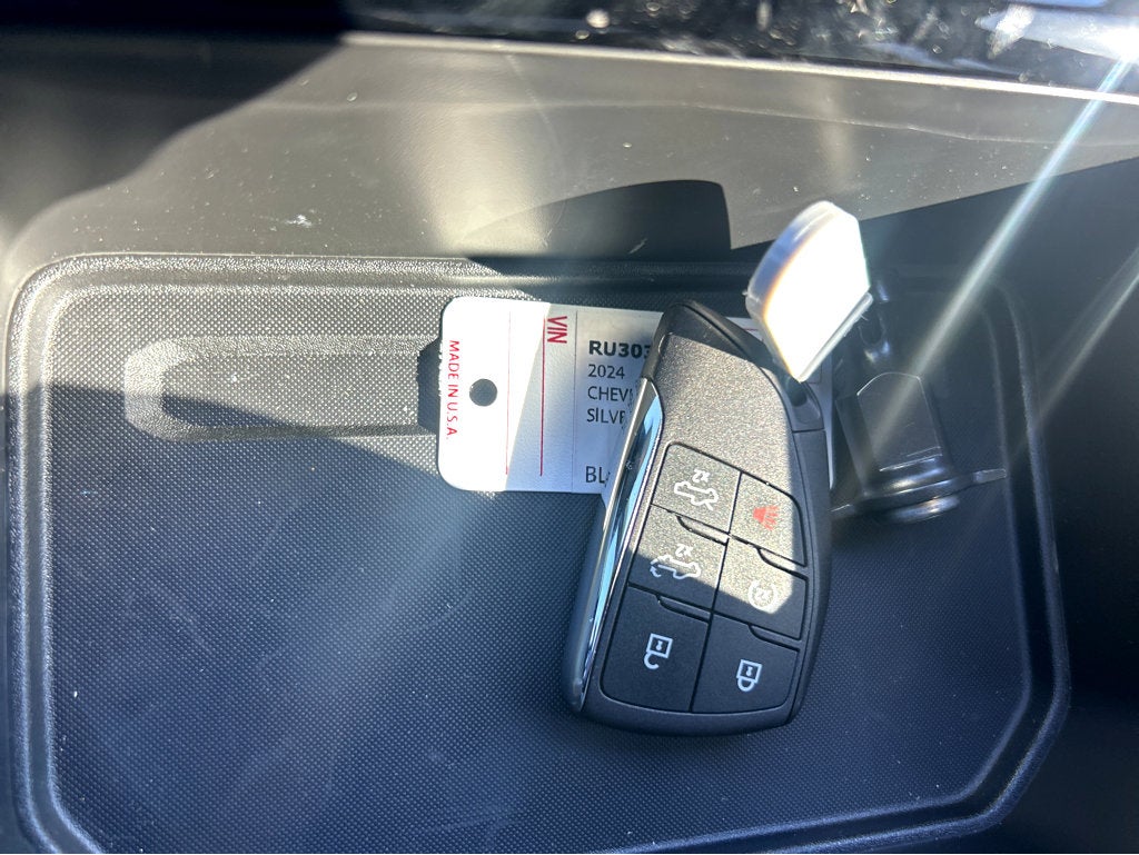 2024 Chevrolet Silverado EV RST