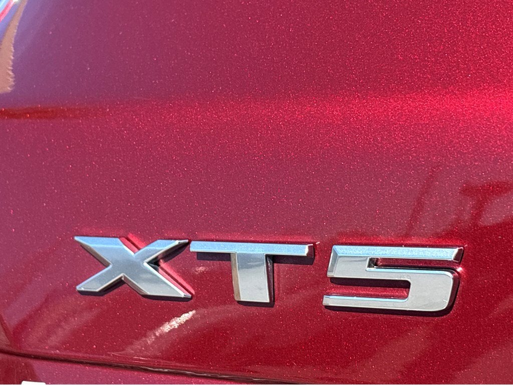 2017 Cadillac XT5 Luxury FWD