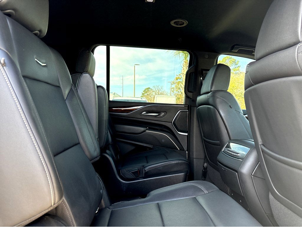 2022 Cadillac Escalade ESV Luxury