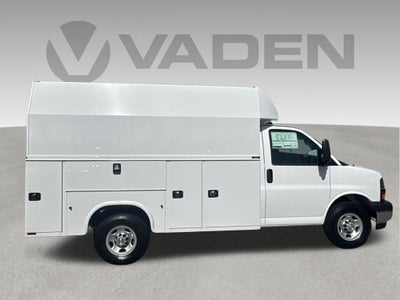 2026 Chevrolet Express Cutaway 3500 1WT