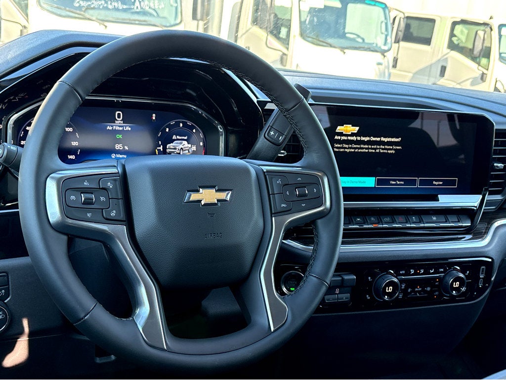 2025 Chevrolet Silverado 1500 LT