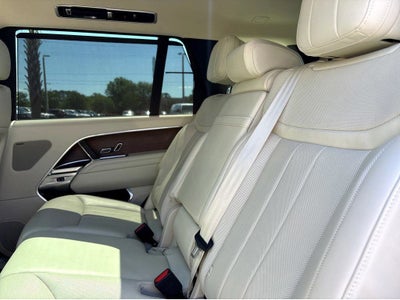 2025 Land Rover Range Rover SE