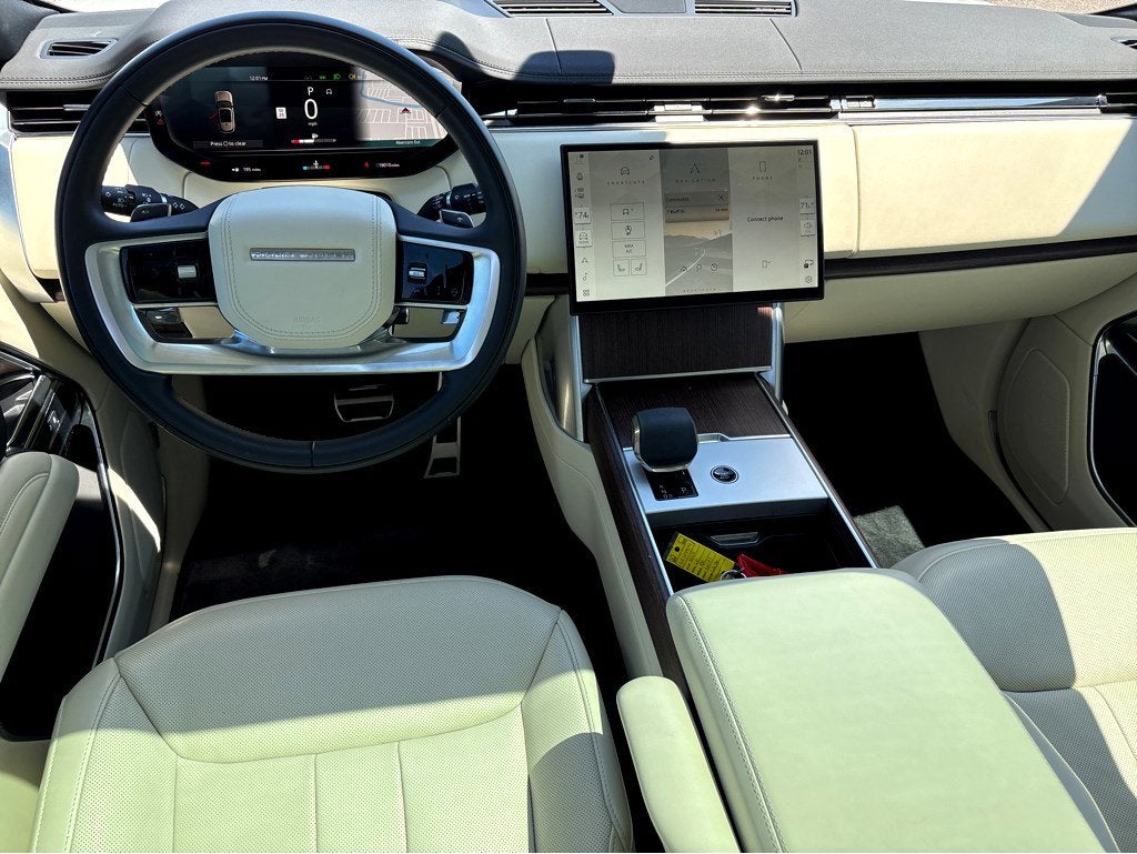 2025 Land Rover Range Rover SE
