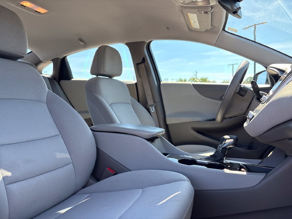 2025 Chevrolet Malibu Base