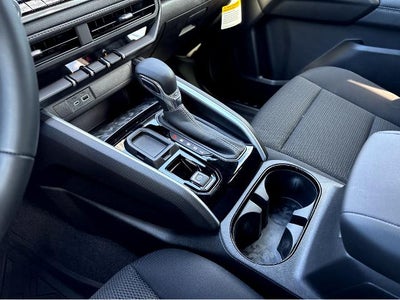 2025 Chevrolet Colorado WT/LT