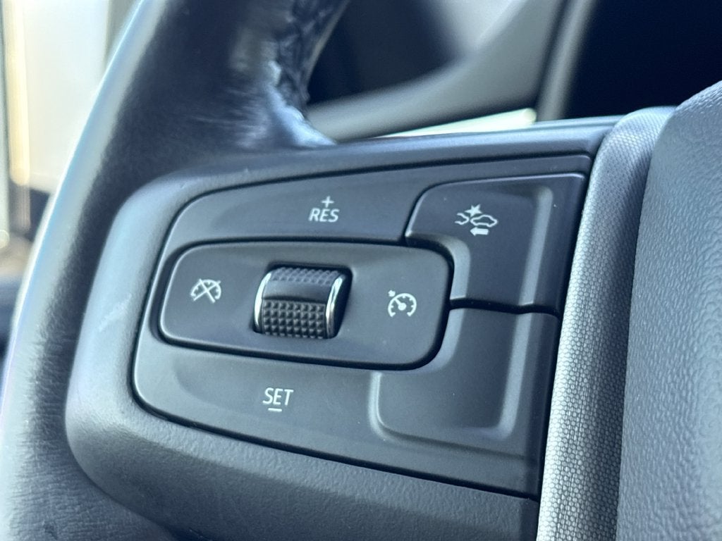 2023 GMC Yukon Base