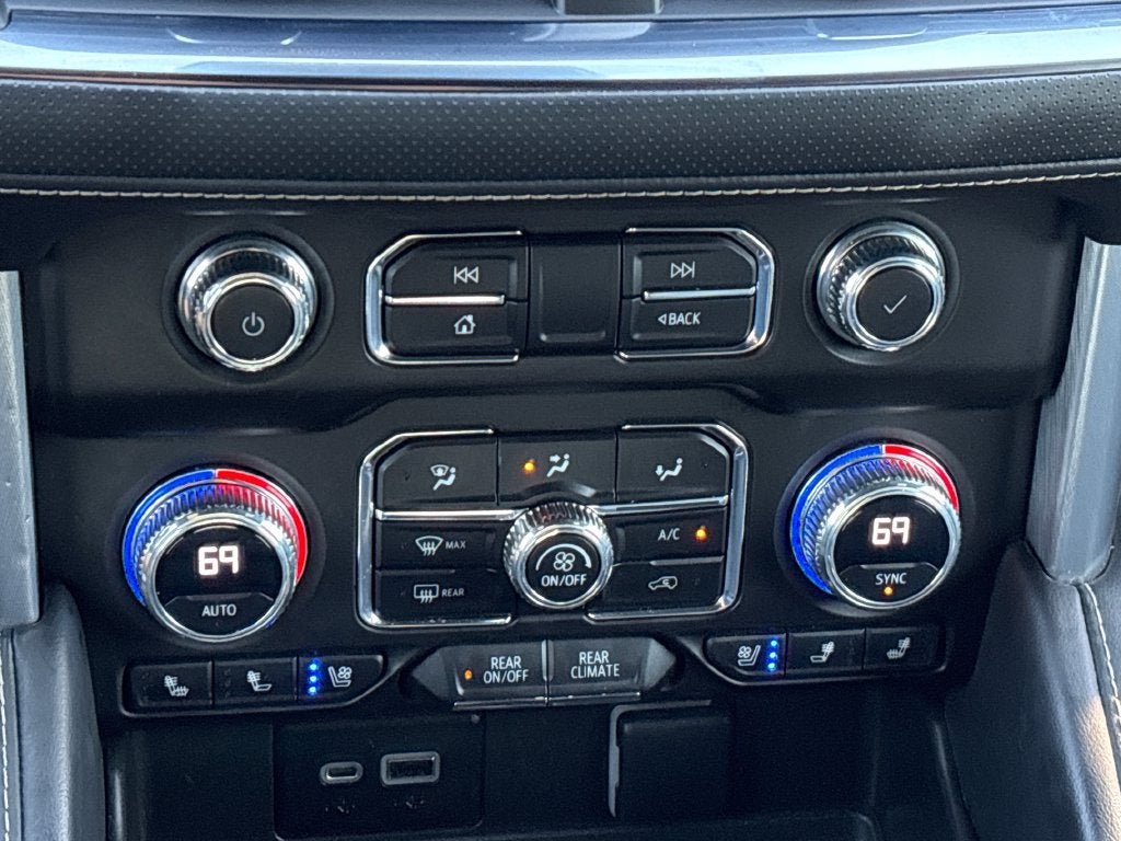 2023 GMC Yukon Base