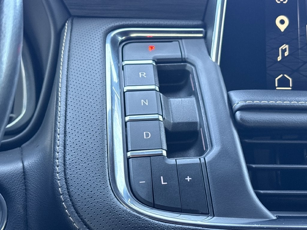 2023 GMC Yukon Base