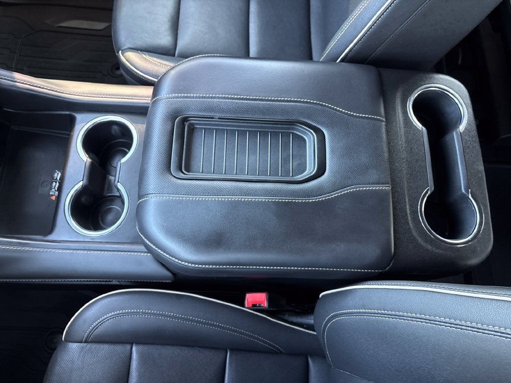 2023 GMC Yukon Base