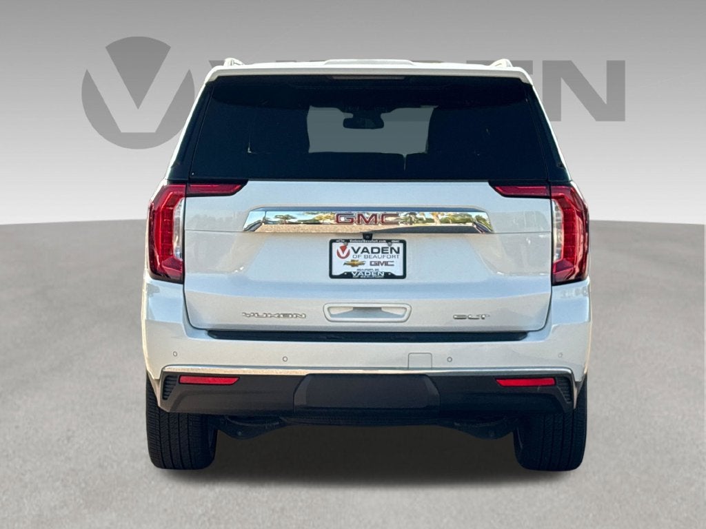 2023 GMC Yukon Base