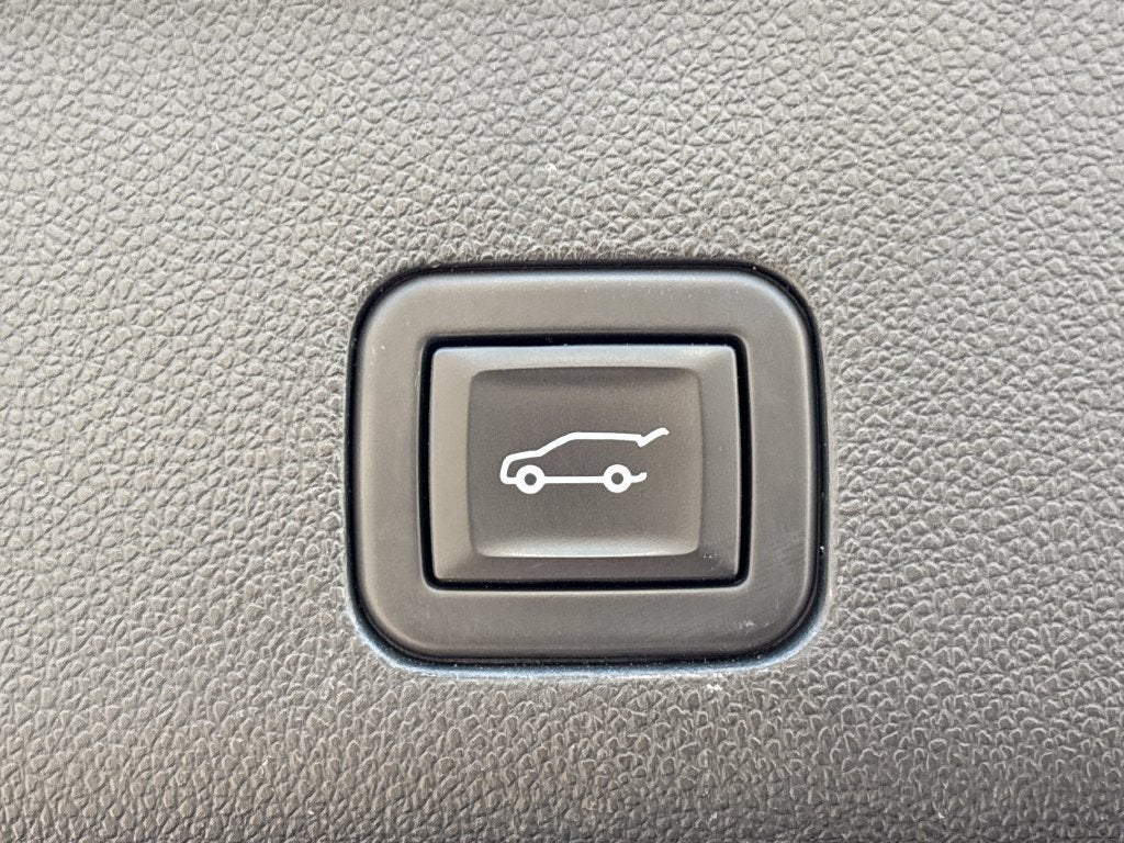 2023 GMC Yukon Base