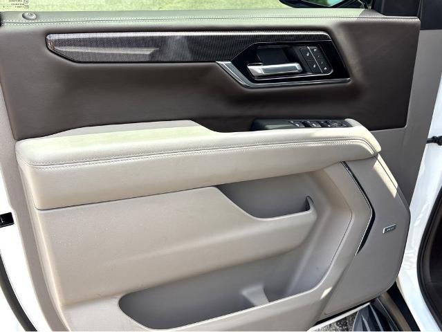 2025 GMC Yukon Elevation