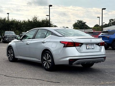 2022 Nissan Altima 2.5 SV