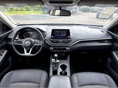 2022 Nissan Altima 2.5 SV