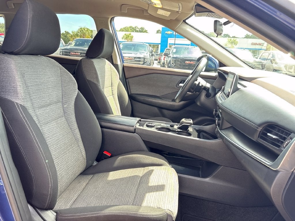2023 Nissan Rogue Base
