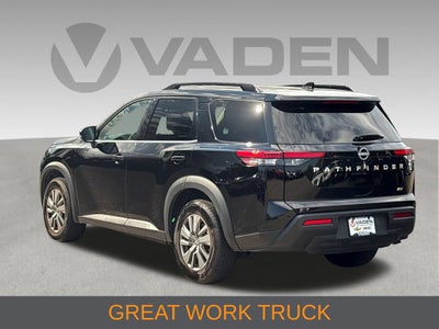 2024 Nissan Pathfinder Base