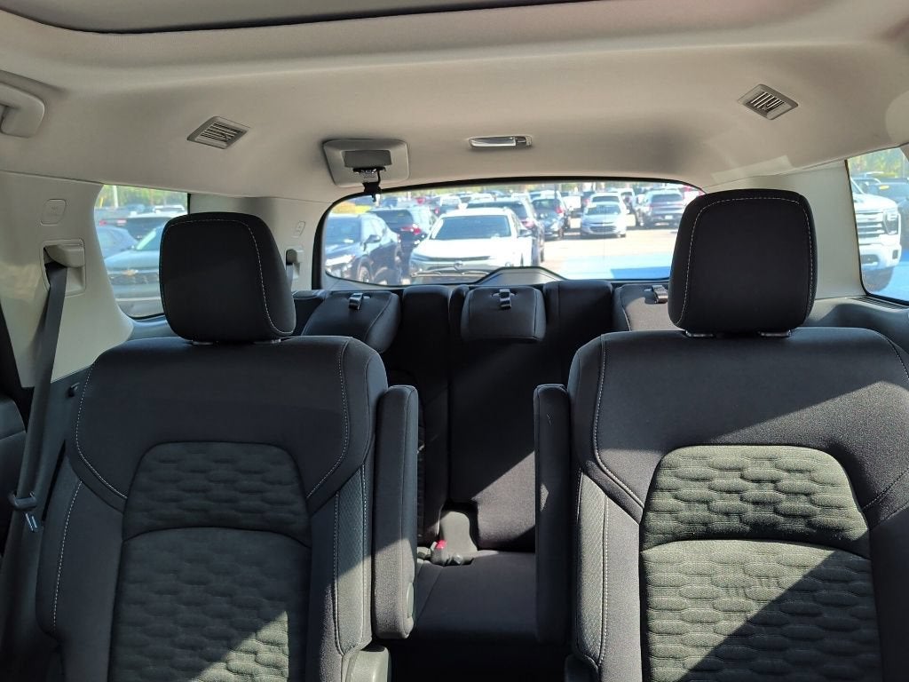 2022 Nissan Pathfinder Base