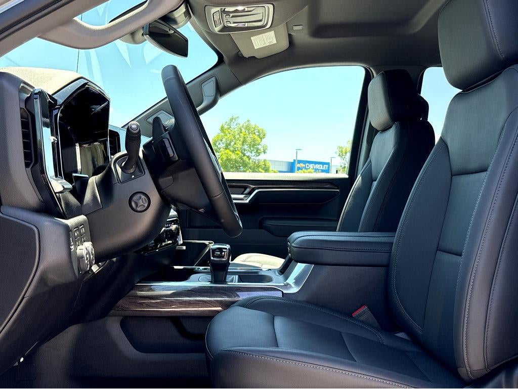 2026 Chevrolet Silverado 1500 LTZ - Photo 15