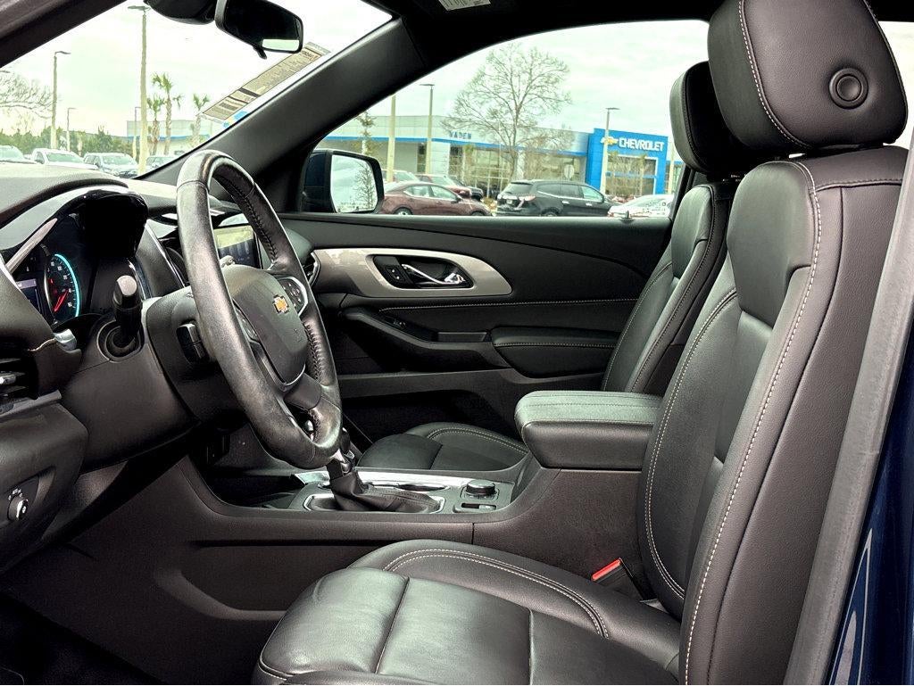 2022 Chevrolet Traverse LT Leather