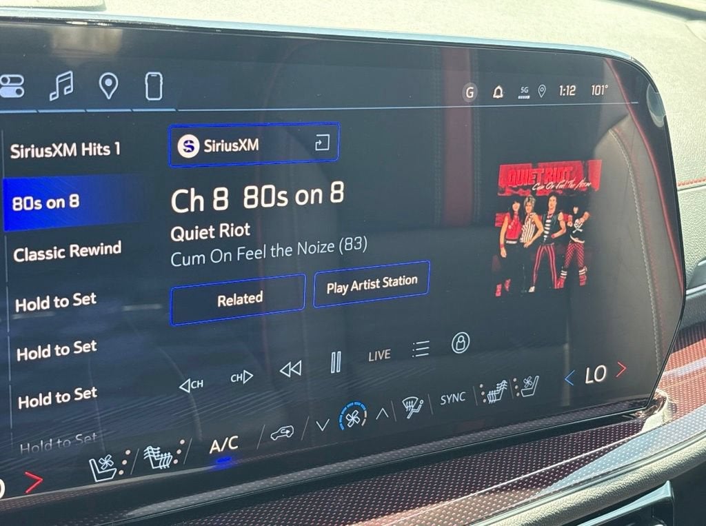 2027 Chevrolet Traverse Base