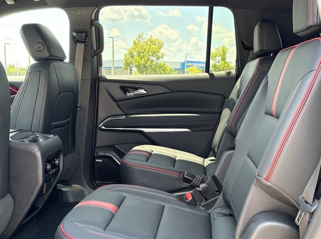 2027 Chevrolet Traverse Base