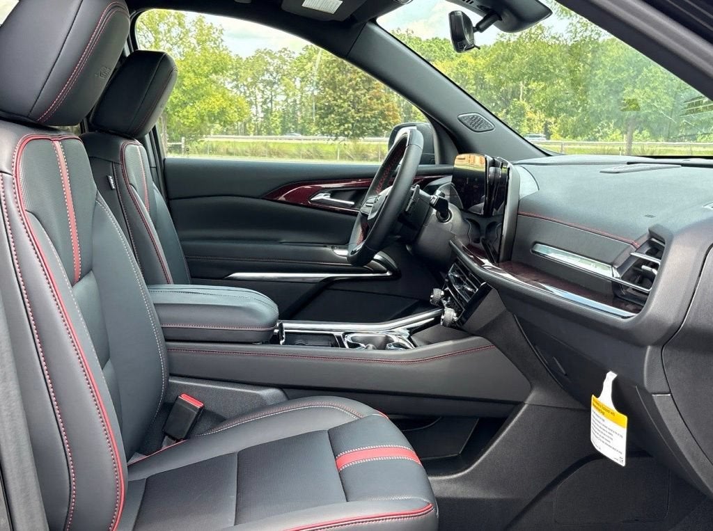 2027 Chevrolet Traverse Base