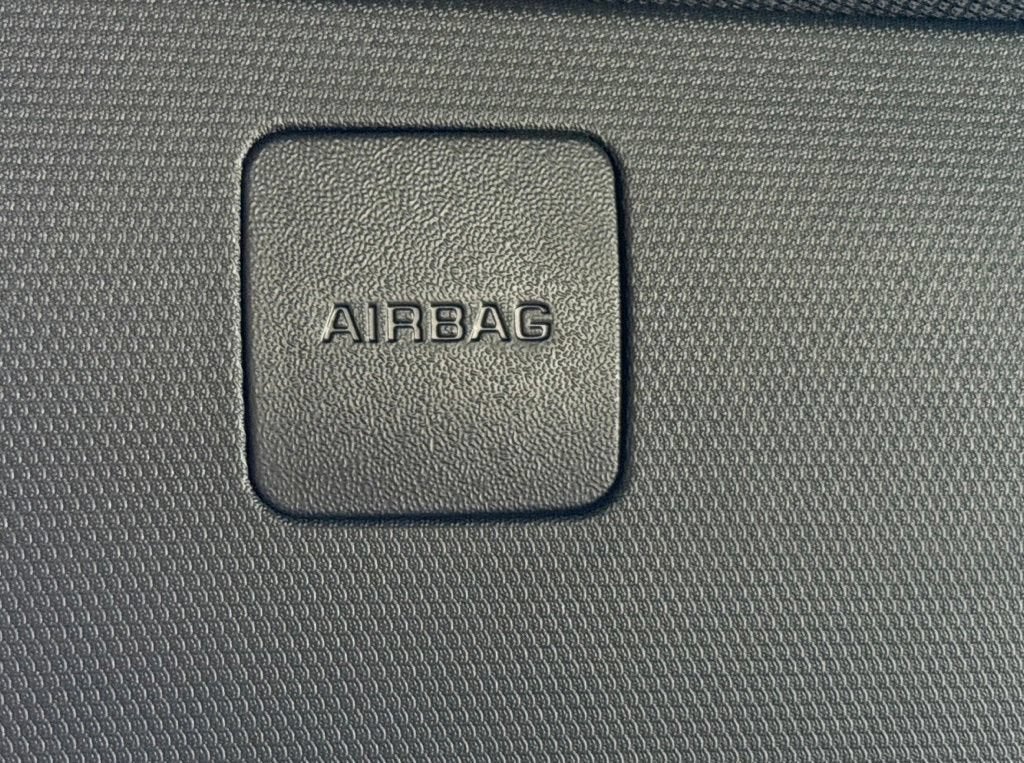 2027 Chevrolet Traverse Base