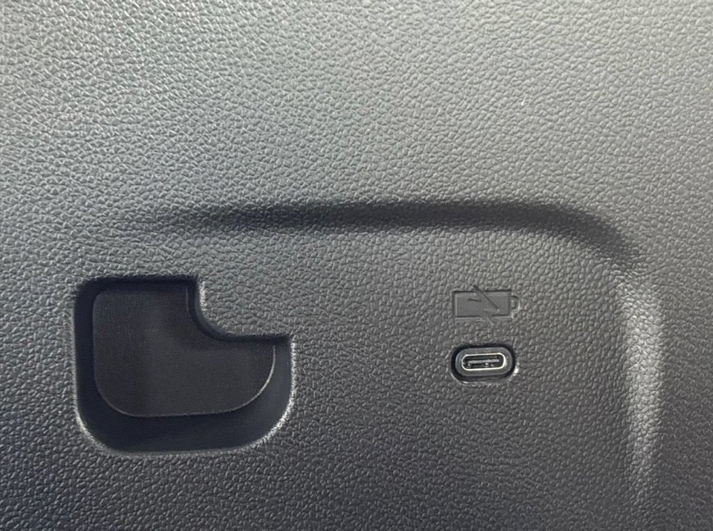 2027 Chevrolet Traverse Base