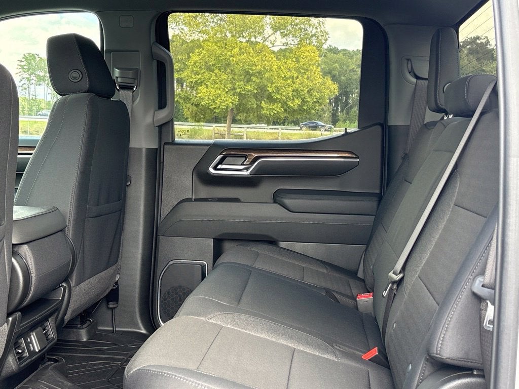 2026 Chevrolet Silverado 1500 LT - Photo 10