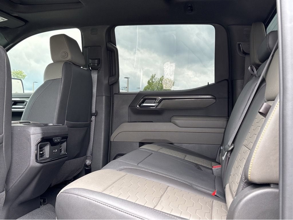2025 Chevrolet Silverado 1500 ZR2