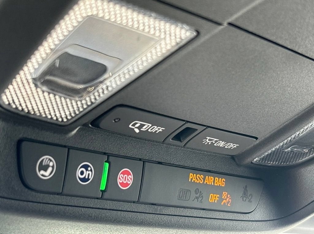2023 Chevrolet Equinox Base