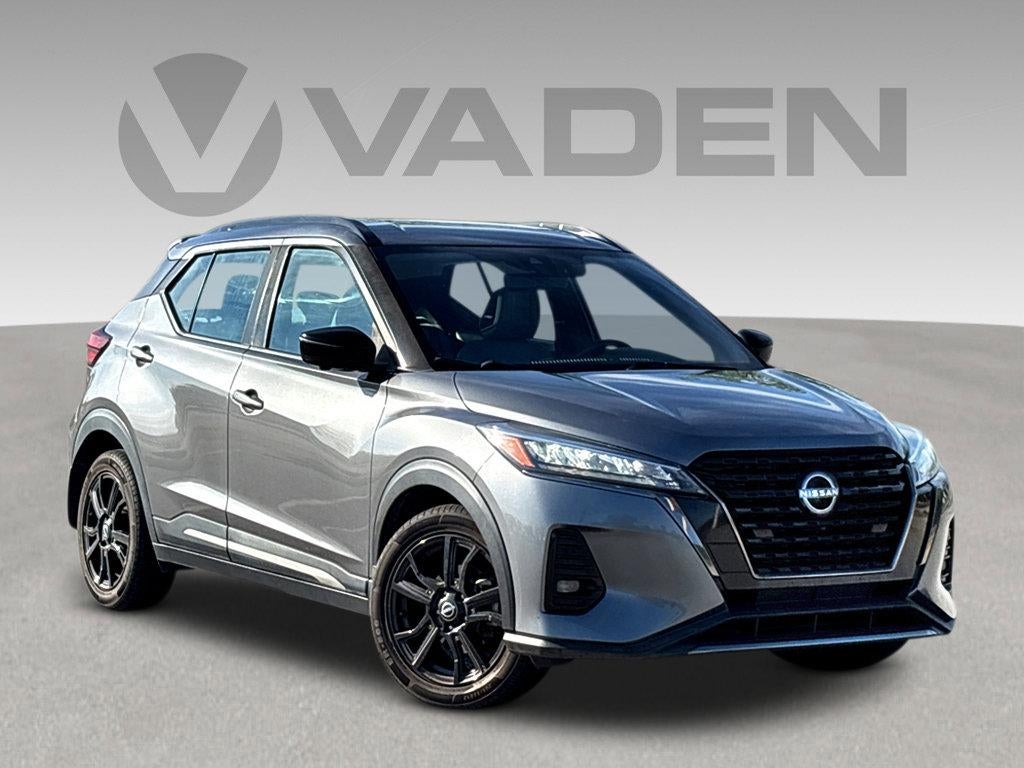 2022 Nissan Kicks SR