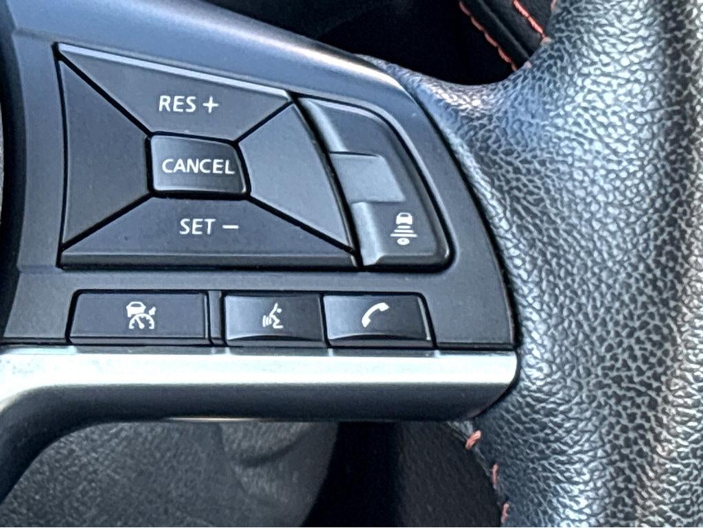 2022 Nissan Kicks SR