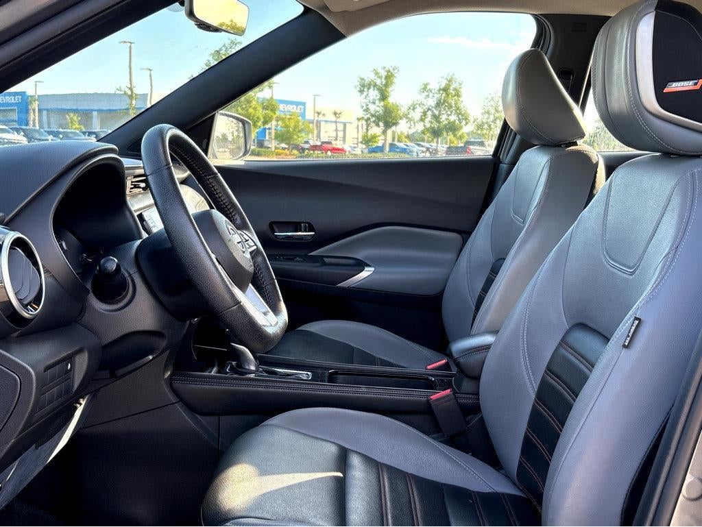 2022 Nissan Kicks SR