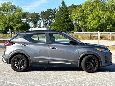 2022 Nissan Kicks SR