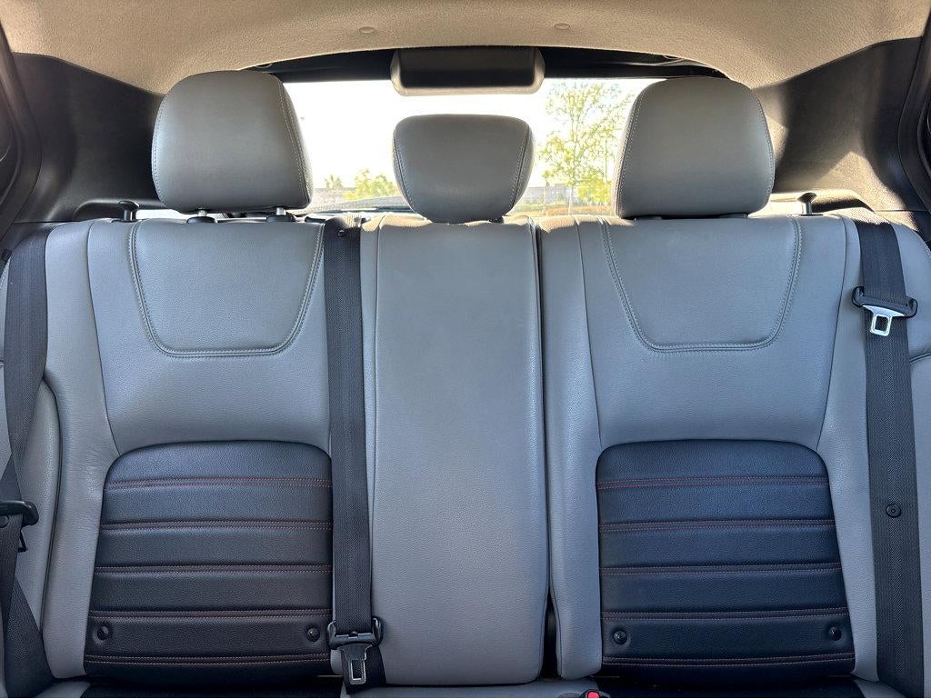 2022 Nissan Kicks SR