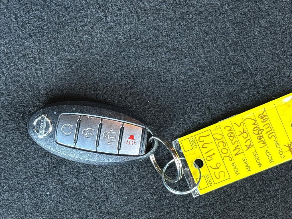 2020 Nissan Kicks SR