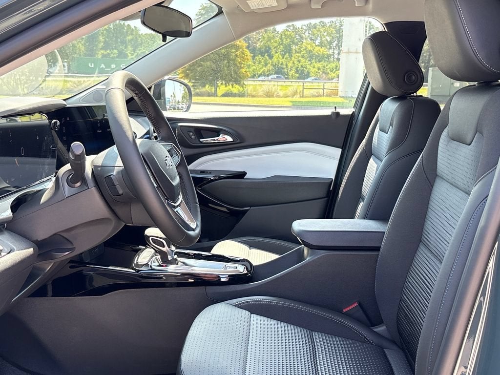 2026 Chevrolet Trax LT - Photo 6