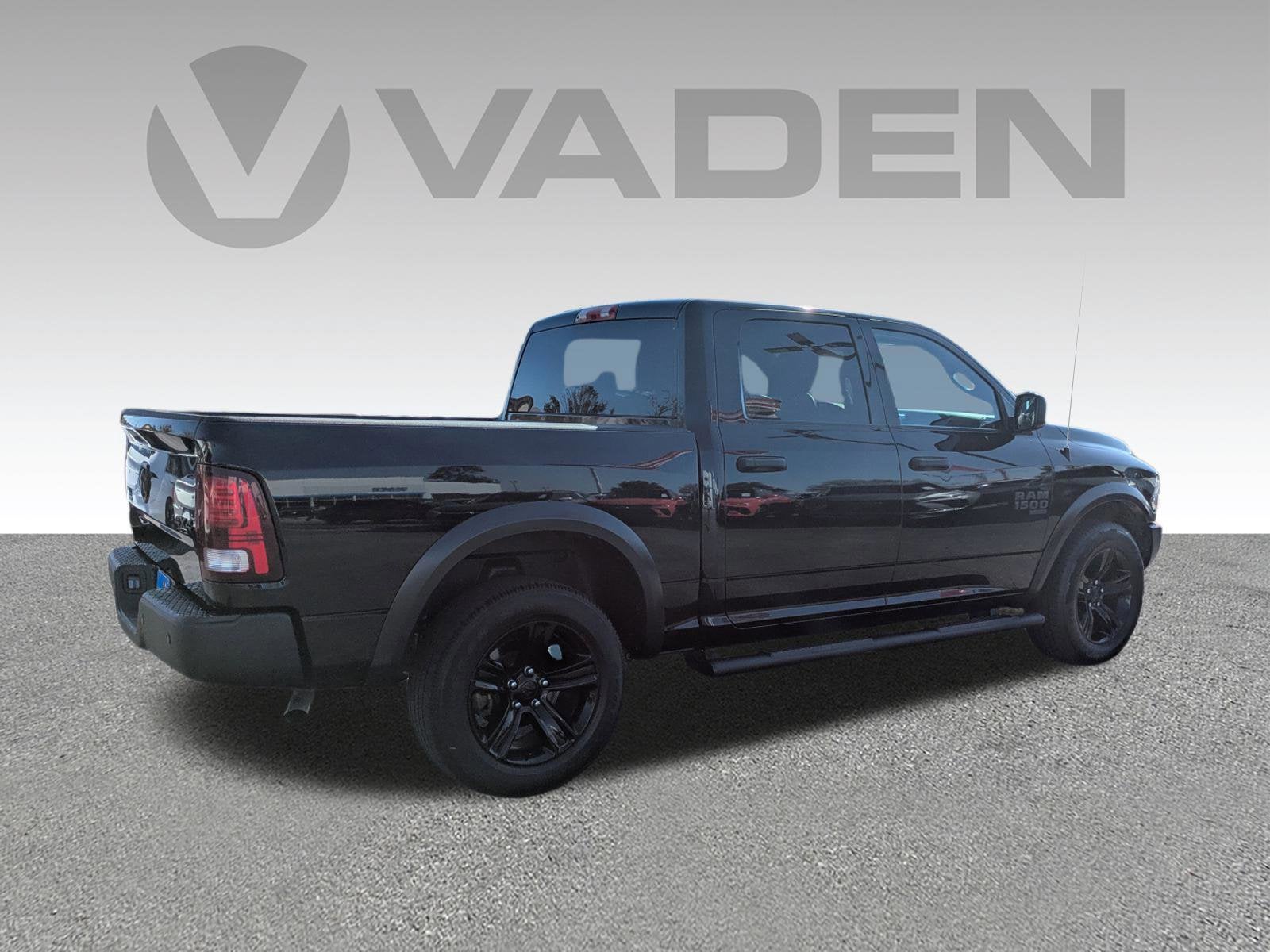 2023 RAM 1500 Classic Warlock Crew Cab 4x4 5'7" Box