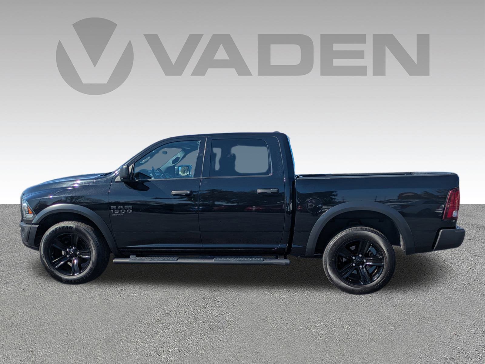 2023 RAM 1500 Classic Warlock Crew Cab 4x4 5'7" Box