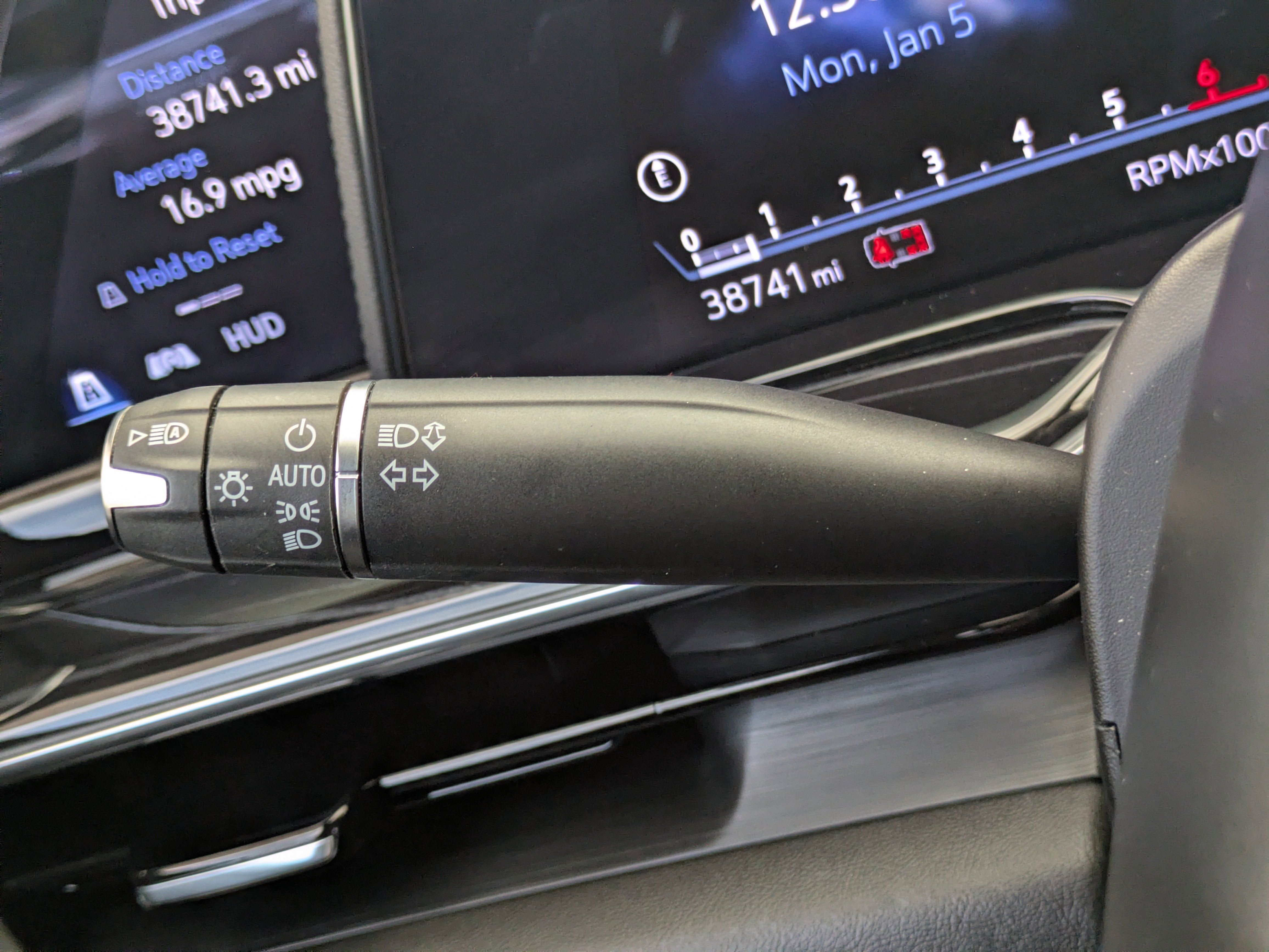 2024 Cadillac Escalade Sport