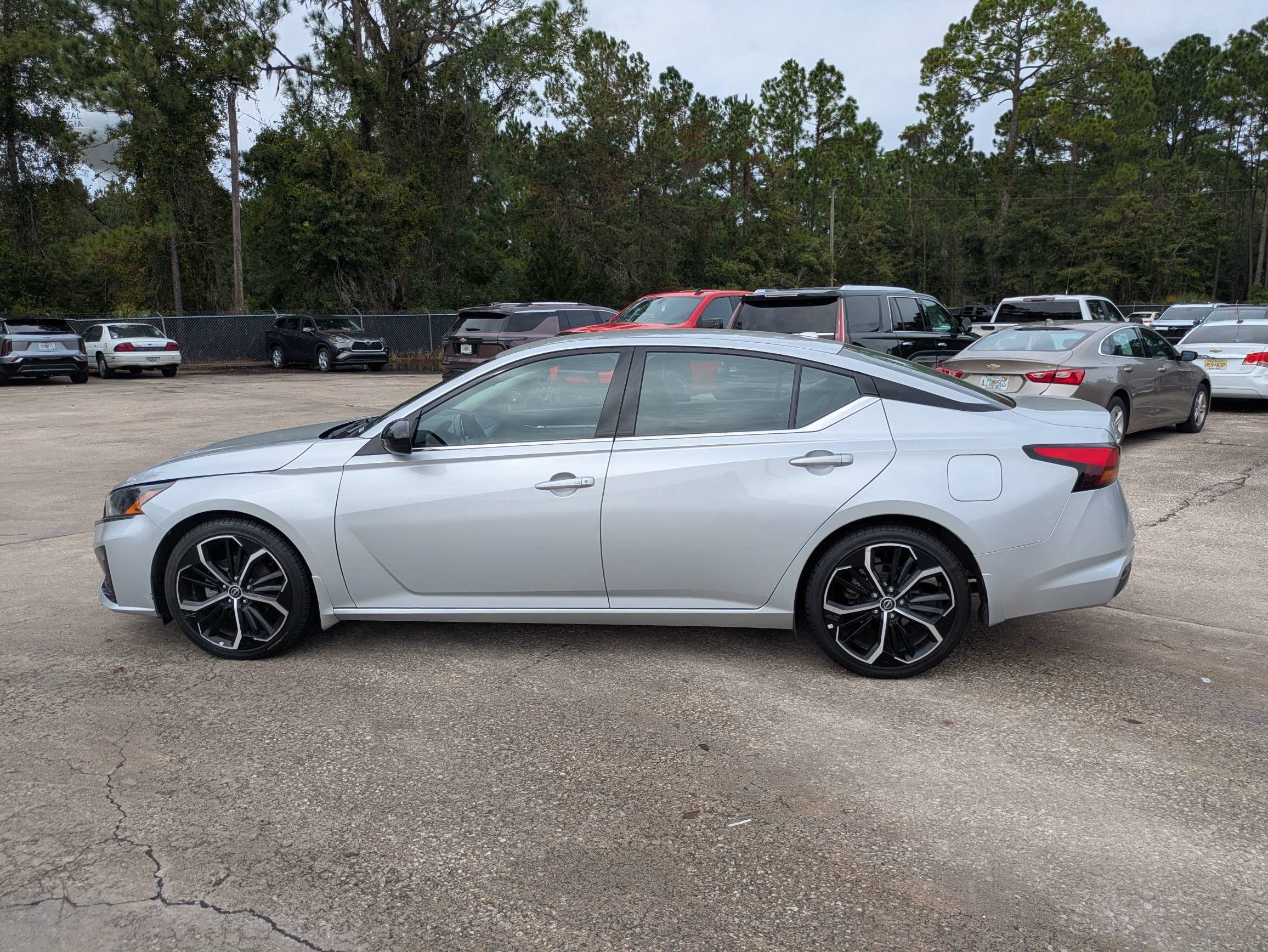 2024 Nissan Altima SR FWD