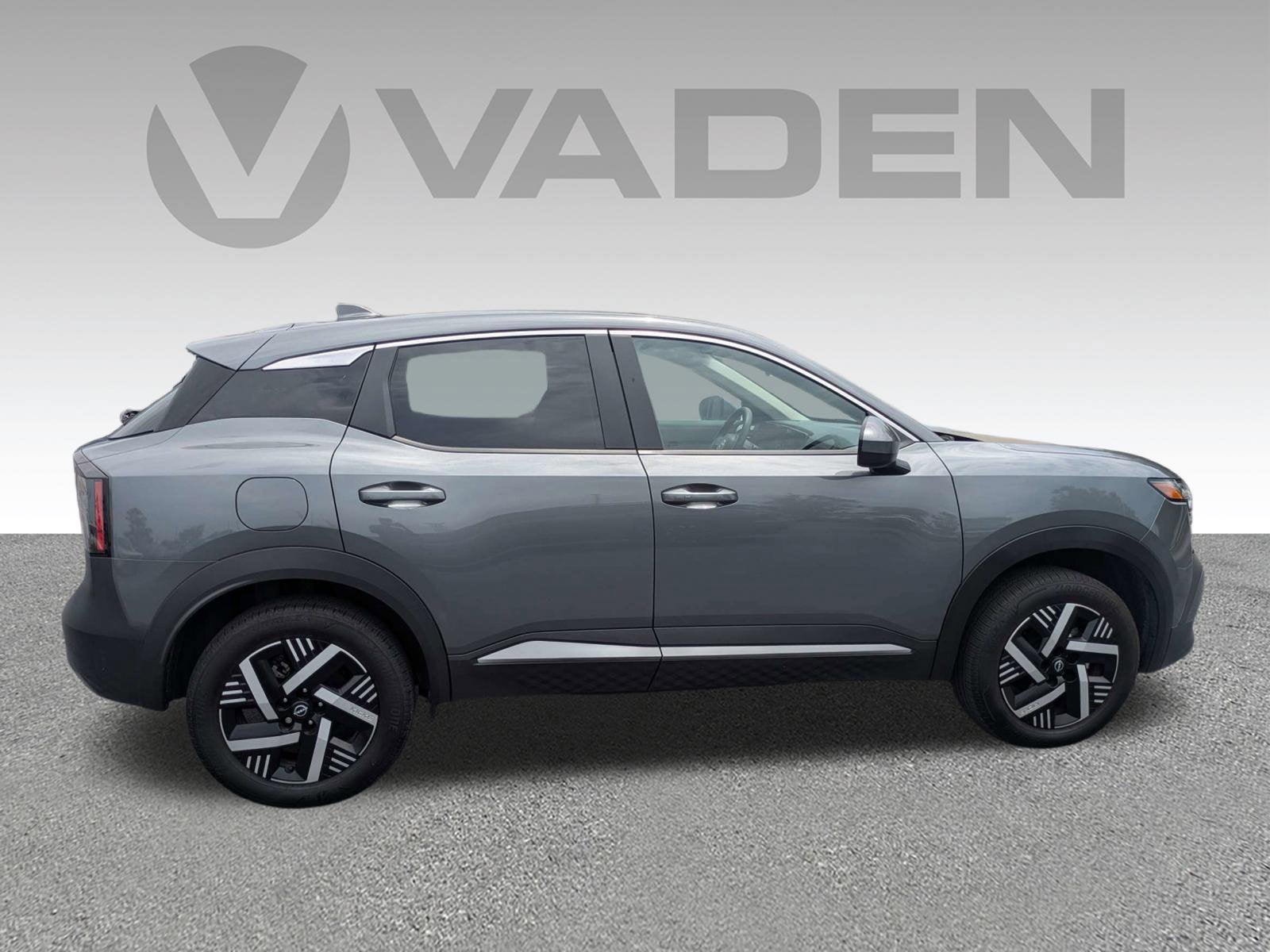 2025 Nissan Kicks SV FWD