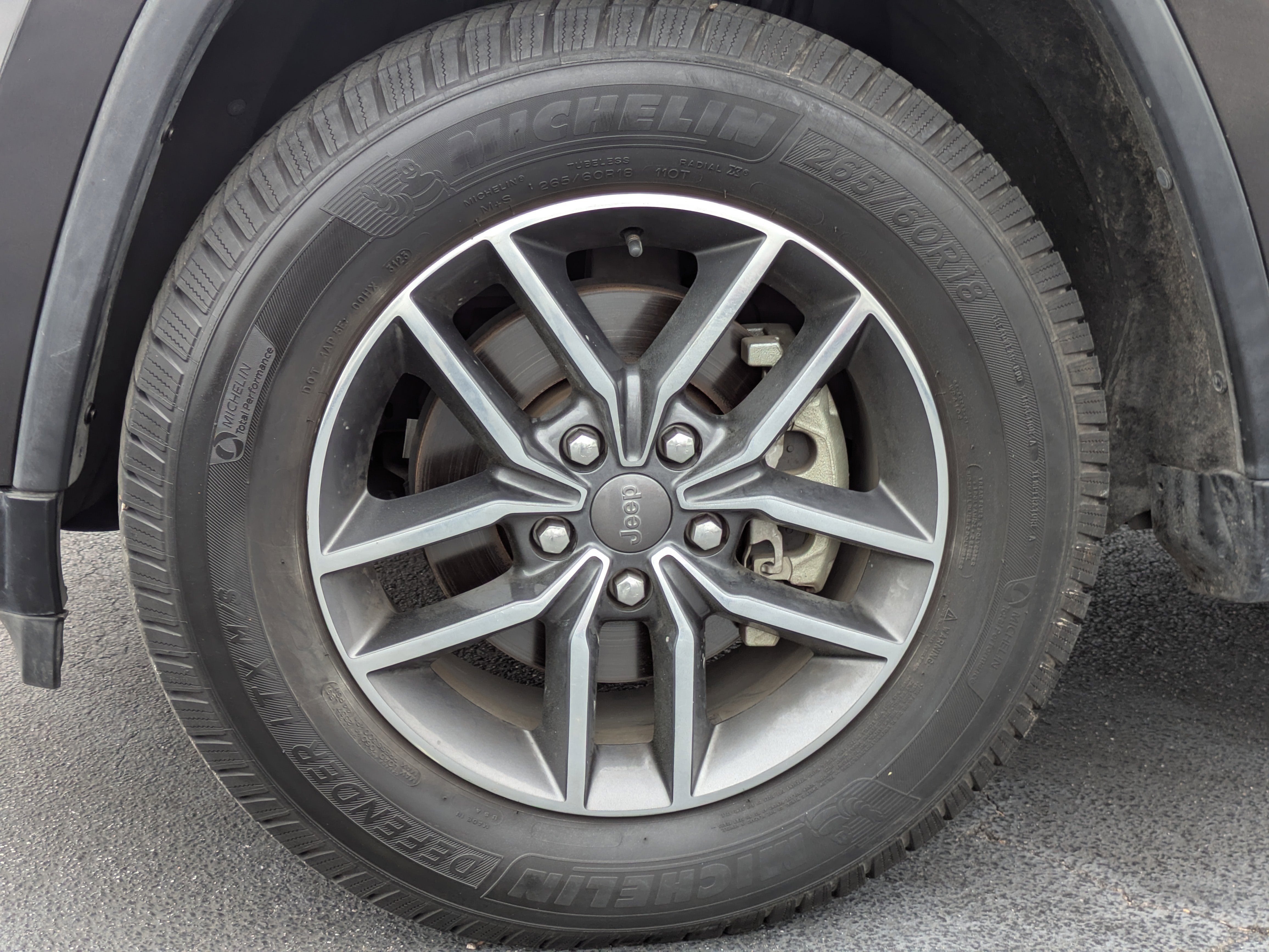 2019 Jeep Grand Cherokee Laredo E 4x2