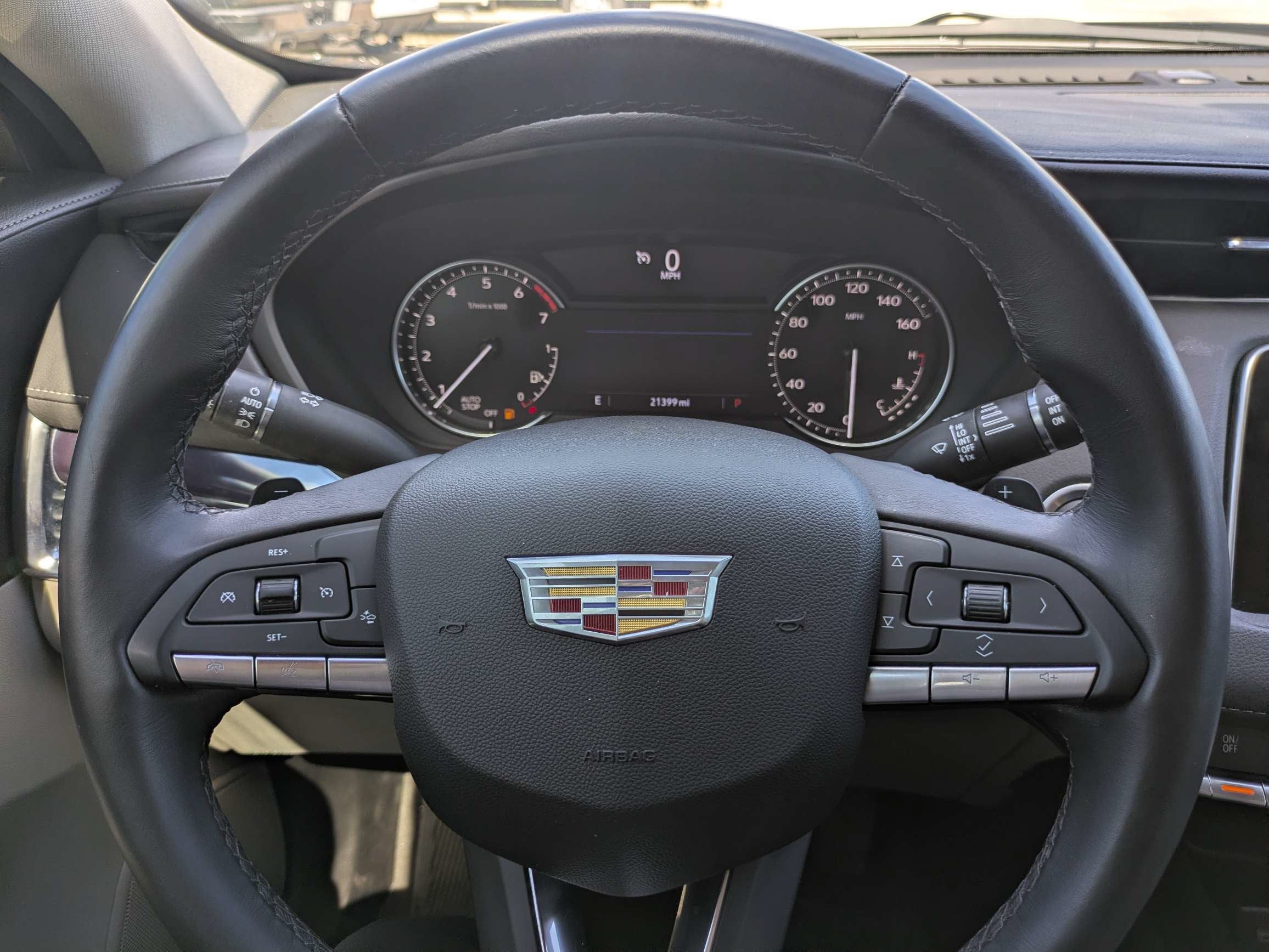 2023 Cadillac XT4 Luxury